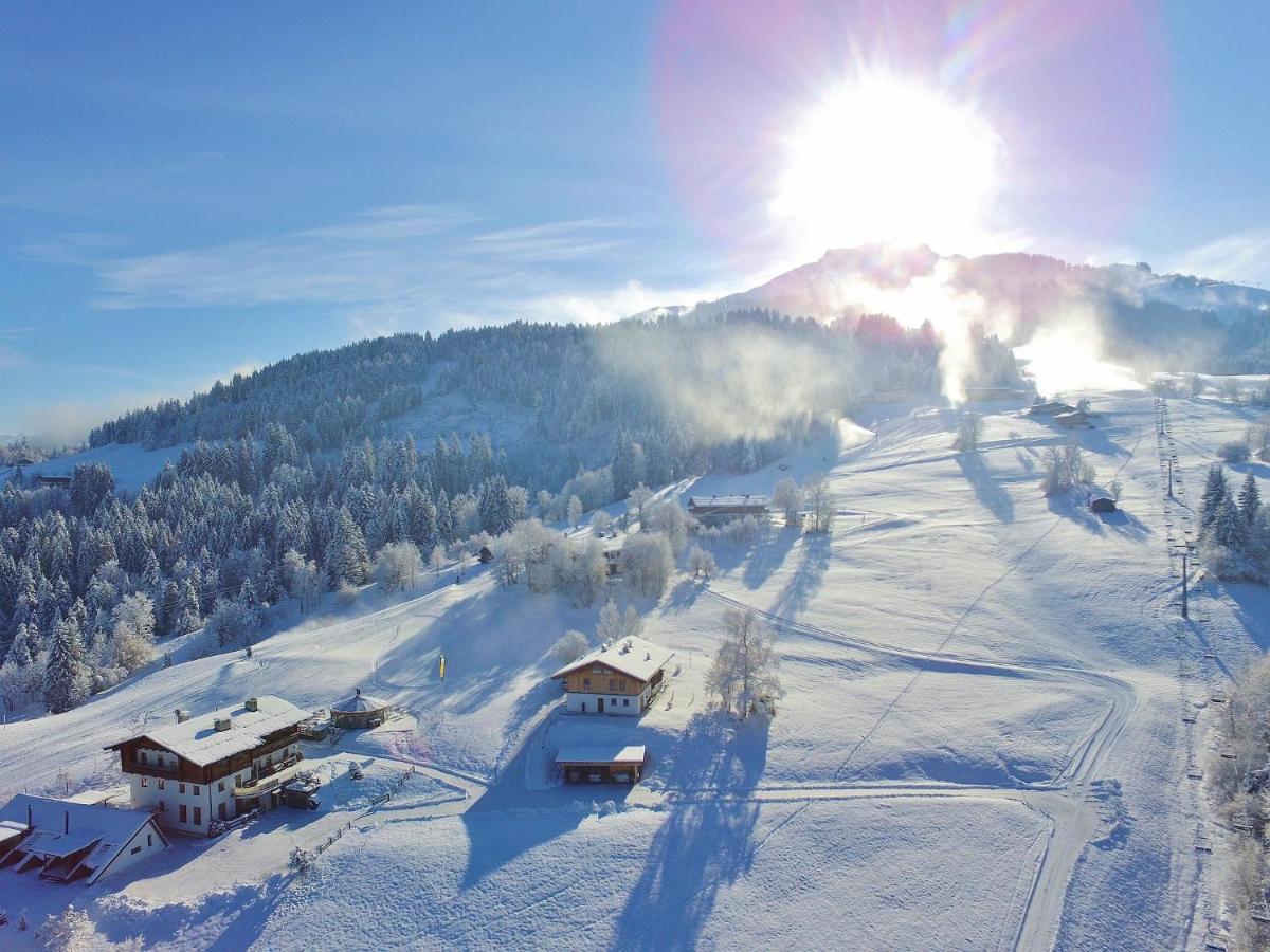 Chalet On The Ski Slope In St Johann In Tyrol Apfeldorf Экстерьер фото